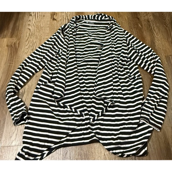 Coolibar Sweaters - COOLIBAR Women's Black & White Stripes Marietas Sun Wrap UPF 50+ size Medium